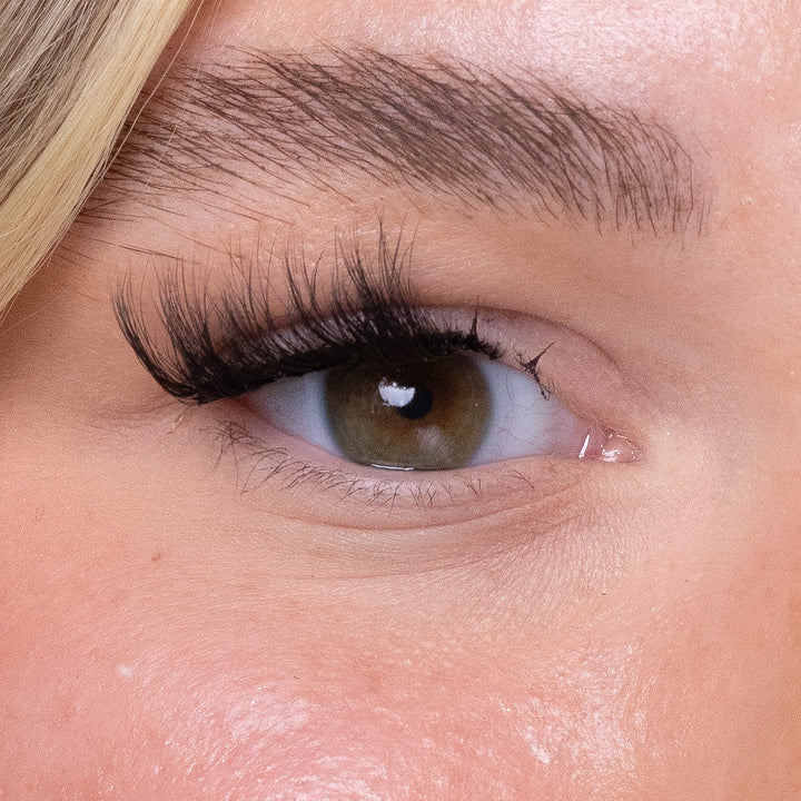 Lina - halbe Wimpern